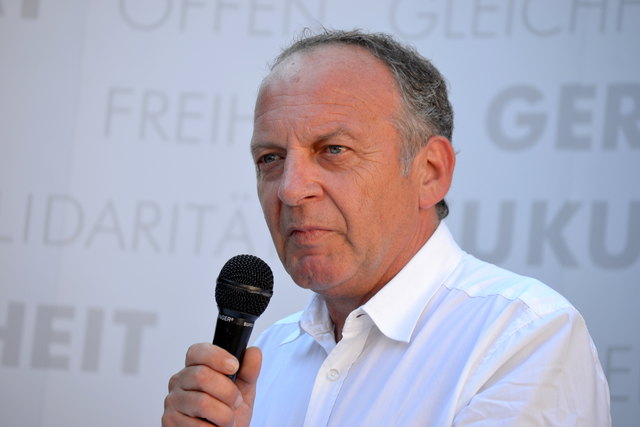 NR Harry Buchmayr setzt sich für Bildung ein, die mehr Chancen bringt und kämpft um jeden Arbeitsplatz.