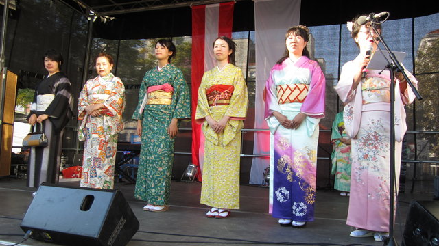 Weitere Beispiele für die japanische Nationaltracht.