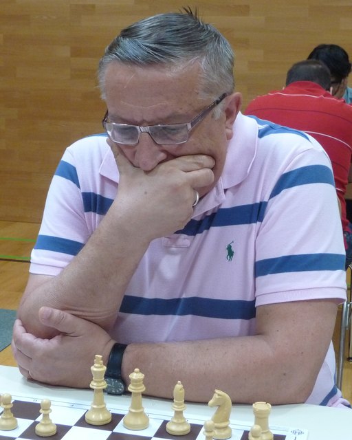 Schachweltmeister der Senioren: Großmeister Vladimir Okhotnik aus der Ukraine