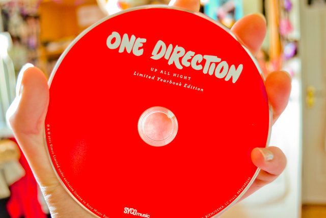 Bereits Sehnsucht nach neuer Musik von One Direction? Im November veröffentlichen sie ihr drittes Album namens "Midnight Memories". | Foto: PostcardsFromYou/flickr, CC BY-ND 2.0