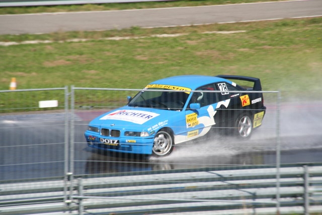 Andreas Hipfl - BMW E36 325i R1