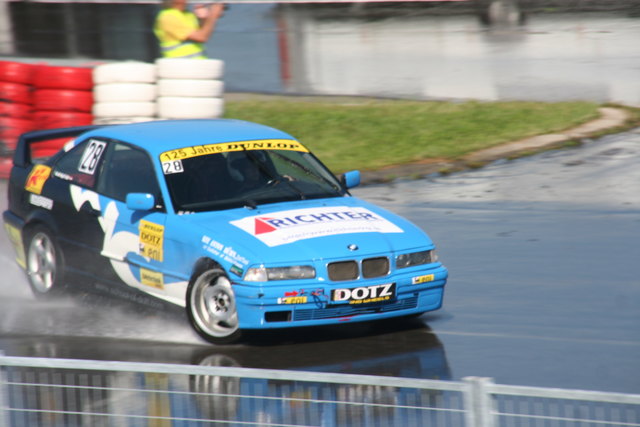Andreas Hipfl - BMW E36 325i R1