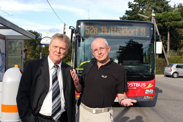 Franz Walzek und Peter Kralovics (r.) wollen dichtere Intervalle des 52B und eine bessere Anbindung an Ottakring.