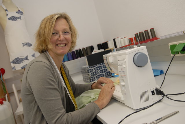 "Selber nähen liegt wieder im Trend", erklärt Katharina Riedlsperger. Sie hält selbst regelmäßig Kurse ab.