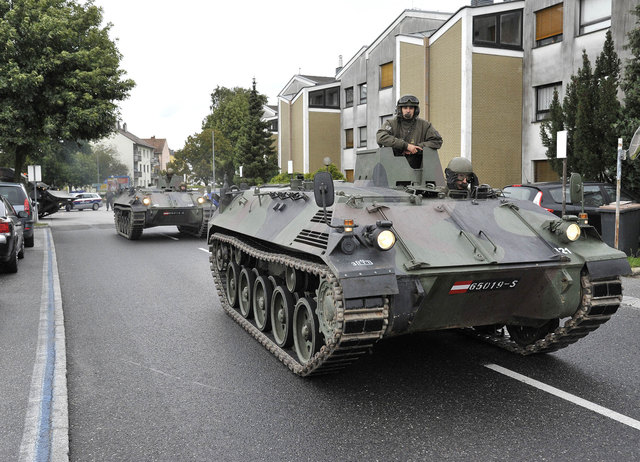 Insgesamt sind drei Panzer des Bundesheeres nach Großpriel angerückt. | Foto: Paul Plutsch
