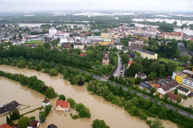 Schärdinger Stadtrat will ein wieder entdecktes Hochwasserschutz-Gutachten aus dem Jahr 1986 zur Überprüfung geben. | Foto: Doms