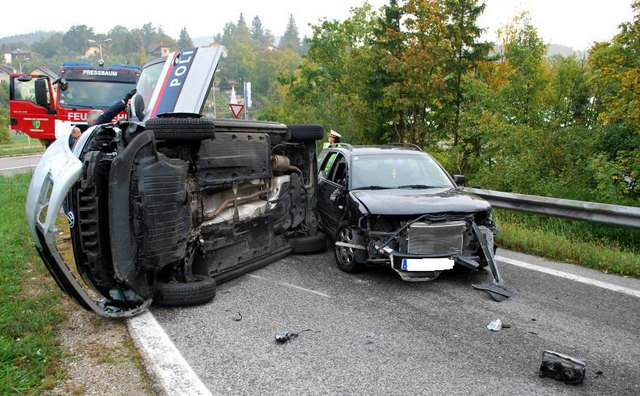 Die Flucht des mutmaßlichen Tankstellenräubers endete in Pressbaum. | Foto: Foto: LPD Wien