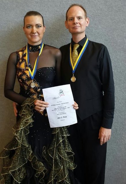 Daniela und Christian sind glücklich mit ihren Medaillen in den Landesfarben. Der Bundesländercup entspricht einer Landesmeisterschaft.