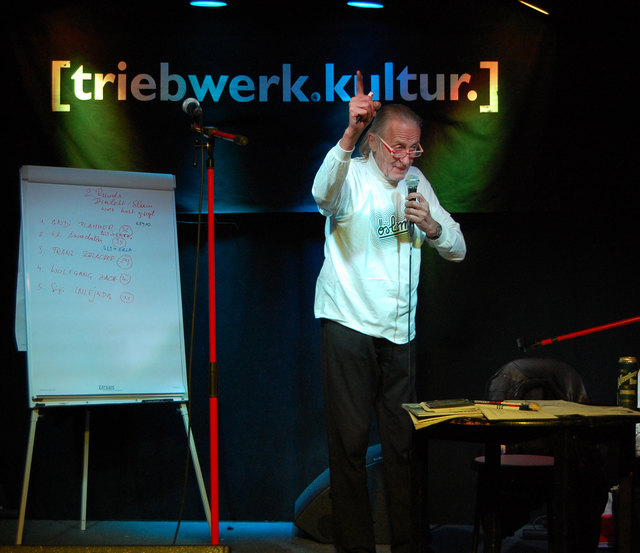 Tschif Windisch führt wieder in seiner Funktion als „Slam-Master“ durch das Programm.