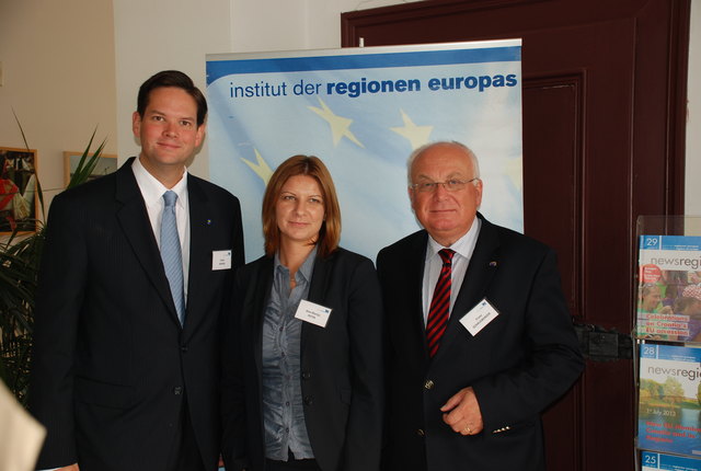 Lukas Mandl (Obmann des Europa-Ausschusses im NÖ Landtag), Ana-Marija Petin (Präsidentin der regionalen Versammlung Virovitica, Kroatien), Franz Schausberger (Landeshauptmann a.D., Präsident des Institut der Regionen Europas IRE). | Foto: Büro Mandl