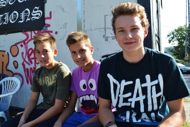 Auch Julian, Oliver und Paul traf man am Skaterplatz.