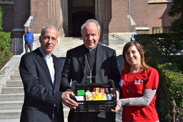 Caritasdirektor Michael Landau, Kardinal Schönbron und Nina Piffl:"Jede Spende zählt." Lebensmittel können in allen teilnehmenden Pfarren abgegeben werden.