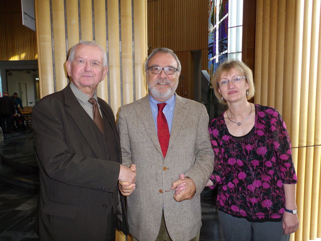 Vatikan-Insider Marco Politi flankiert von Georg Kopetzky und Sophia Seidler-Silbermayr vom Forum XXIII.