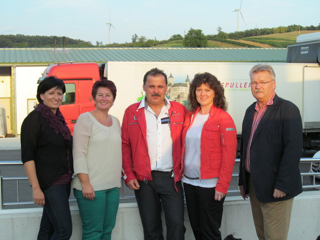 AR Doris Wagner, Vizebürgermeisterin Ulrike Kitzinger, Familie Spuller, Bürgermeister Josef Kutrovatz | Foto: Gemeinde Sigleß
