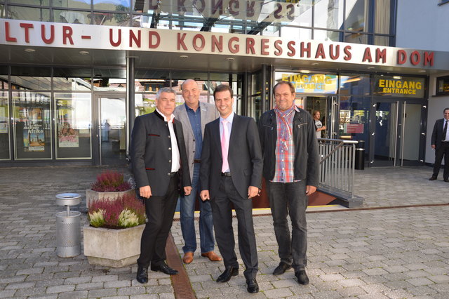 Erich Falkensteiner - Aufsichtsratvorsitzender der FMTG, Dr. Christoph Eisinger - Managing Director von Ski amadé, FH-Prof. Dr. Roman Egger und Prof. Dr. Florian Siegert (von l. nach r.). | Foto: Ski amade