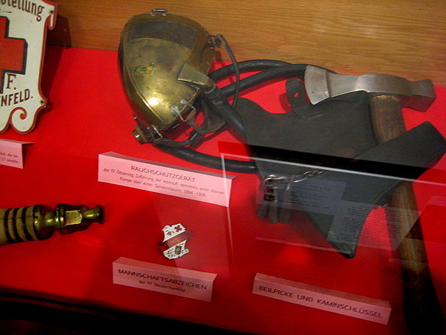Feuerwehrutensilien