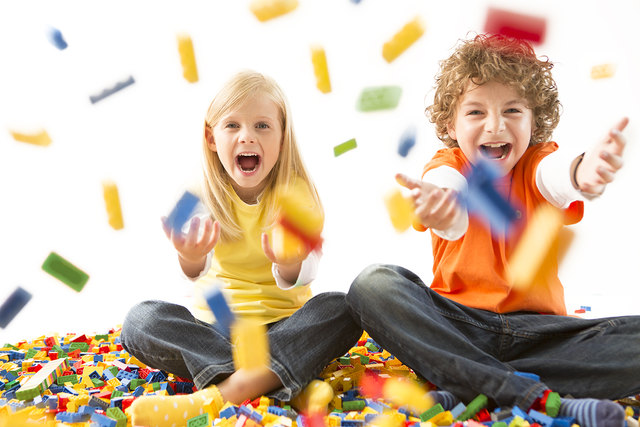 Ein Spielzeugklassiker: Wenn LEGO im Spiel ist, bleibt oft kein Stein auf dem anderen.