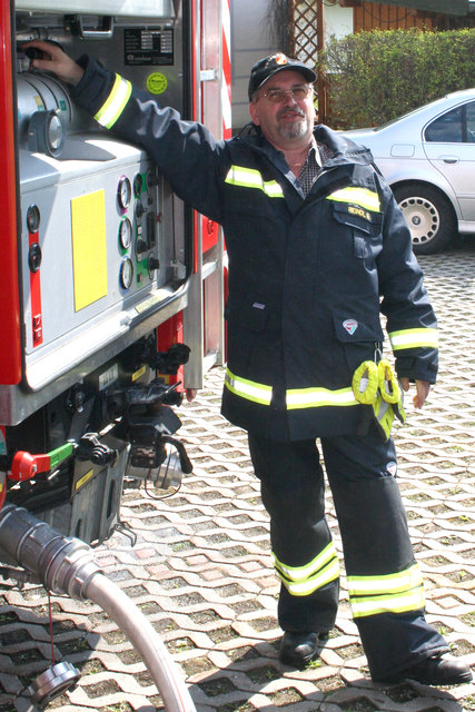 Gerhard Reindl ist Vollblutfeuerwehrler. Beim Hochwassser heuer mitzuhelfen, war für ihn selbstverständlich. | Foto: FF Sattledt