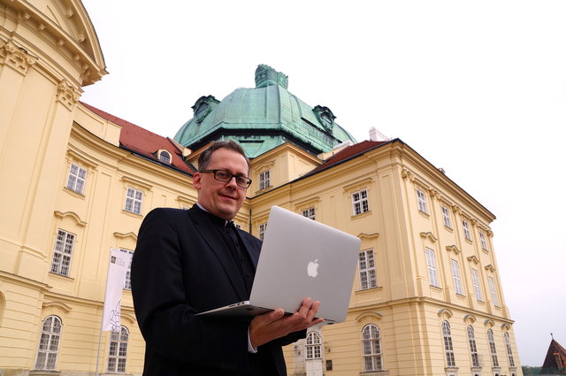 Herr Alipius bloggt seit nunmehr acht Jahren – erst aus Rom und seit drei Jahren aus Klosterneuburg.