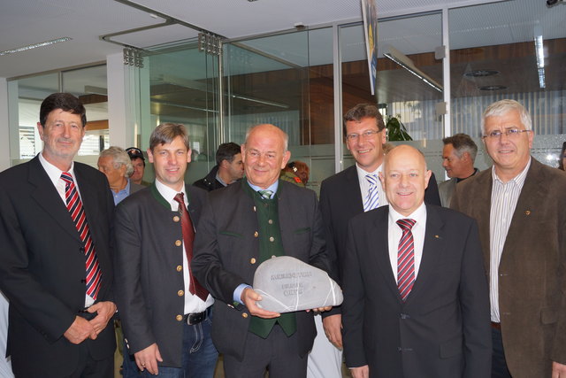 Freuen sich über die Neueröffnung. K.Gstrein, H. Falkner,M.Haßlwanter, J.Wolf, M. Reich, F.Köll (v. links)