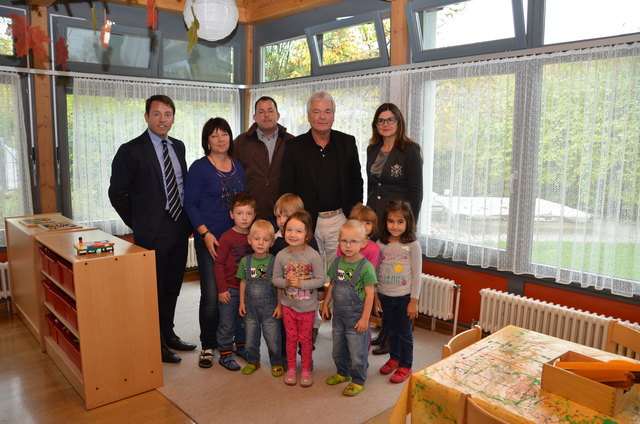 IIG Geschäftsführer Danler, Kindergartenleiterin Silvia Wolf,  Klaus Nagl, StR Pechlaner und Amtsvorst. Brigitte Berchtold | Foto: RMS/Mörzinger