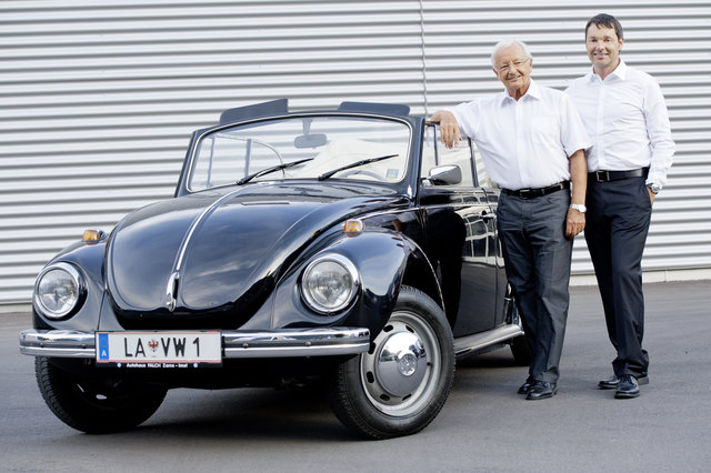 Firmengründer Albert Falch mit Sohn und GF.  Stefan Falch | Foto: Stanger