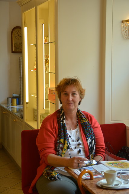 Nichtraucherin Maria Rösel: "Manche Türen zu den Raucherbereichen stehen offen." | Foto: Dietl-Schuller