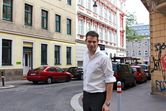 15. Bezirk: Trotz Pickerls: Im Grätzel beim Bezirksamt sieht’s schlecht aus mit Parkplätzen. ÖVP-Chef Georg Hanschitz fordert mehr Kontrollen. Zum Artikel geht's hier