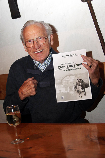 Raimund Gröbner (Bild) war einmal "Lausbua am Badnerberg". Heute erzählt Günther Schützl seine Geschichten im Buch. | Foto: zVg