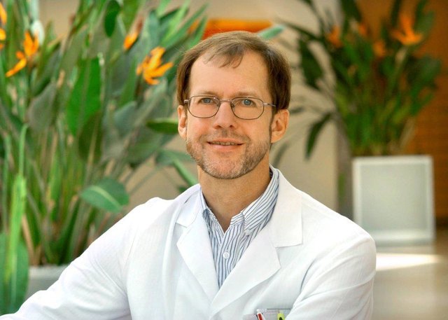 Internist Walter Neubauer vom Klinikum Wels-Grieskirchen. | Foto: Privat