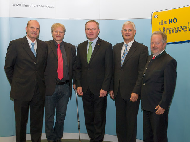 Geschäftsführer des NÖ AWV Christian Beck, Vizepräsident des NÖ AWV Helmut Hums, Landesrat  Stephan Pernkopf, Präsident des NÖ AWV Alfred Weidlich, ehem. GF des NÖ AWV Karl Kalteis. | Foto: Mari