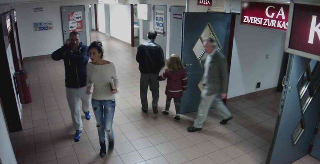 Bilder: Überwachungskameras der Lugner City