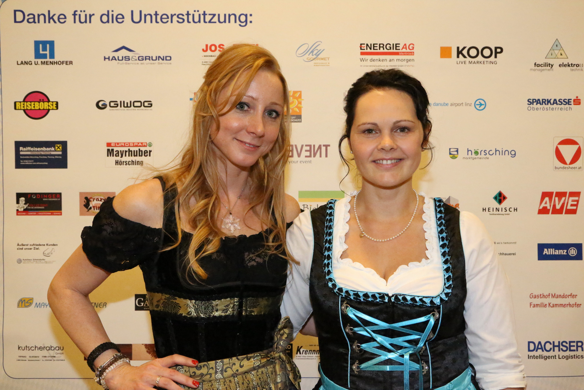 Ganz Hörsching feiert in Tracht - Linz-Land