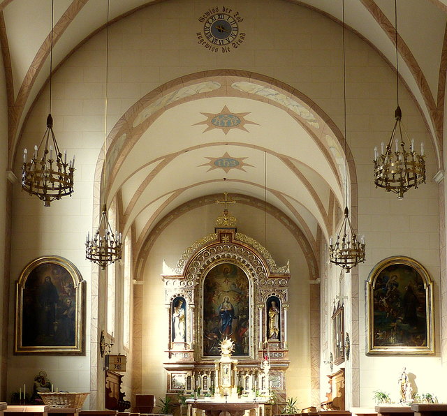 Klosterkirche in Telfs : Hochaltarbild der „Unbefleckten Empfängnis“ (1710) von dem Franziskanerbruder Hilarius Auffenbacher.