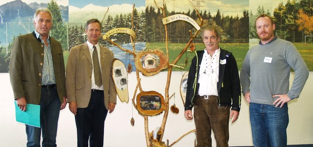 Richard Dagn, Landesforstdirektor Josef Fuchs, Sebastian Schrödl, Regionalberater Florian Haensel. | Foto: Foto: BFI