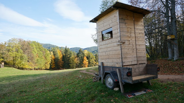 fahrbarer Hoch-(Nieder)sitz für Jäger, Schreberhäusl oder WC ??