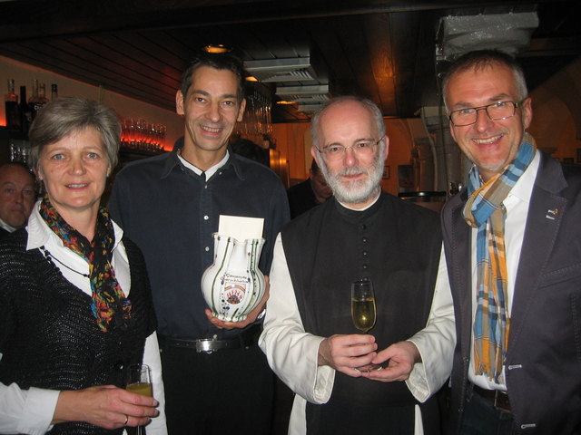 Bürgermeisterin Katharina Seebacher, Thomas Holzinger, Administrator Pater Josef Riegler und Bürgermeister Oskar Grassnigg aus Oberschlierbach (v.li.). | Foto: Foto: Limberger