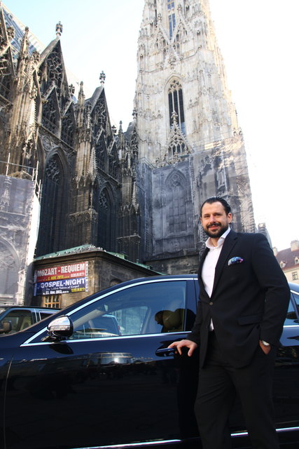 David Sattmann verspricht als David Guetya absoultes V.I.P.-Feeling "Von Tickets fürs Neujahrs-Konzert bis zum Privat-Shopping an der Côte d'Azur. Denn: Geht nicht, gibt's nicht"