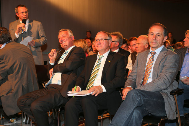 Gemeindebund-Präsident Helmut Mödlhammer,  LAbg. Josef Ober (Vulkanland) und Geschäftsführer Georg Keuschnigg (Regionen.Österreich) | Foto: Franz Neumayr