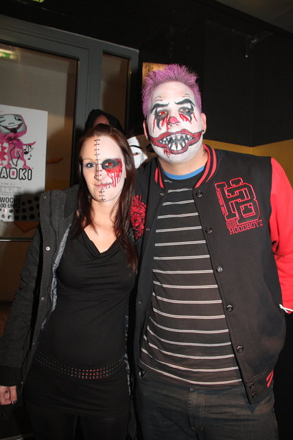Auch Cindy und René ließen sich das Halloween-Fest im "Lifestyle" nicht entgehen.