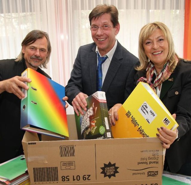 Umzugskarton im Test: Das Direktorentrio Ganster, Mitsche und Kohlmeier überlässt nichts dem Zufall. | Foto: WOCHE