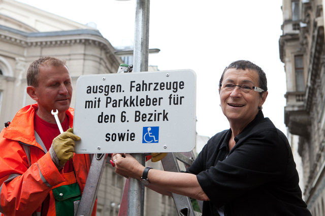450 Anwohnerparkplätze will SP-Bezirkschefin R. Kaufmann noch heuer einrichten. | Foto: BV6