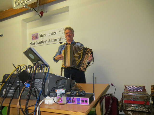 Unser weitest angereister Stammtischmusikant, Willhelm Hartl aus dem Bezirk Urhfahr/Umgebung in OÖ
