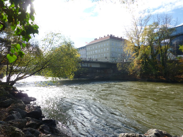 Nur Adleraugen - erkennen das Schloss ;-)