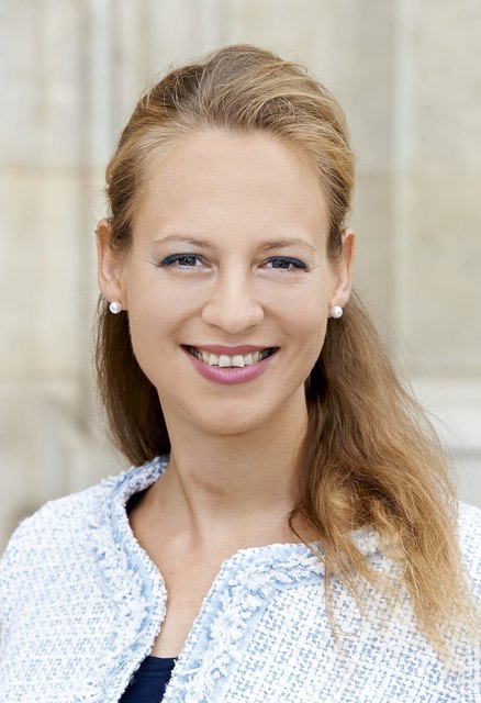 Die Angst nehmen möchte Bernadette Grohmann-Nemeth den kleinen Patienten. | Foto: Sabine Klimpt
