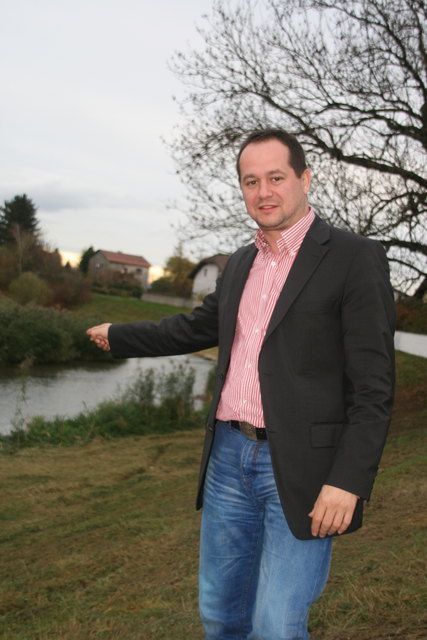 Bürgermeister Georg Hagl: "Mit dem Hochwasserschutz sind wir gewappnet. Es werden keine Häuser mehr unter Wasser stehen!"