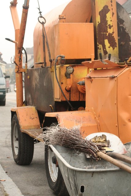 Stillstehende Straßen- und Schneeräumungsgeräte drohen vielerorts zum Bild der Zukunft zu werden. | Foto: Archiv