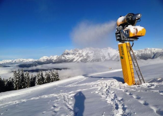 Den "Schneemachern" der Planai steht ein gewaltiges Arsenal an Schneekanonen zur Verfügung. | Foto: Planai