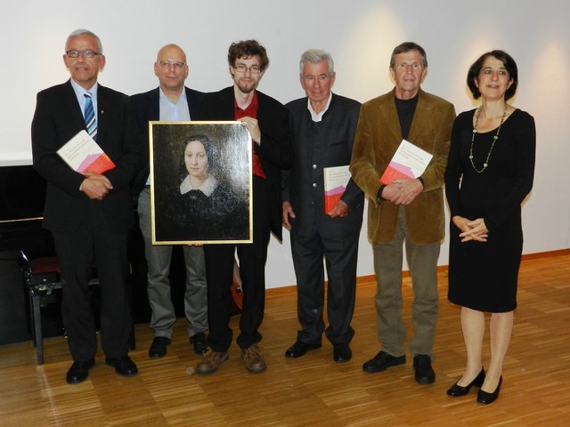 Dompropst Dr. Florian Huber, Dr. Peter Schumacher, Mag. Thomas Schwaiger, Dr. Albert Fiegl, Dr. Otmar Koch und Heimleiterin Mag. Christine Felder bei der Buchpräsentation im Mädchenheim Scheuchenstuel in Innsbruck