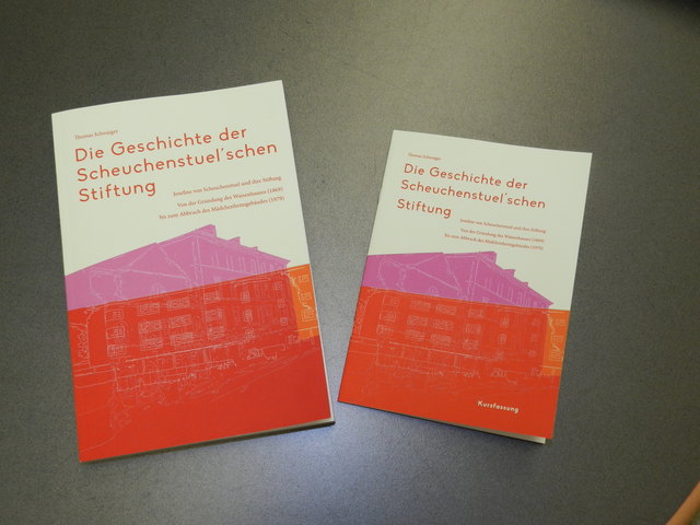 Das Buch von Junghistoriker Mag. Thomas Schwaiger "Die Geschichte der Scheuchenstuel´schen Stiftung"; Erschienen im Eigenverlag Scheuchenstuel-Stiftung; Covergestaltung, Satz und Layout: Birgit Raitmayr (pixlerei.at)